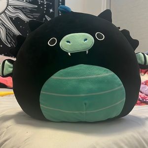 Canadas Wonderland Leviathan at night time squish mellow